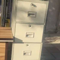 میز و فایل اداری