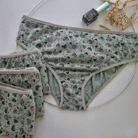 لباس زیر|لباس|رشت, توشیبا|دیوار