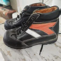 کفش چرم وطبی سالم و تمیز