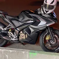 موتور rs200 در حد صفر