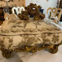 ظرف شکلات خوری دربدار