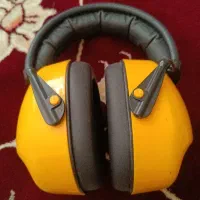 هدفون صدا گیر در حد نو