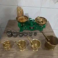 سنگ برنجی ترازو نیم کیلویی و هاونگ برنجی|کلکسیون اشیاء عتیقه|تهران, شوش|دیوار