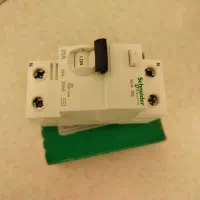 محافظ جان تک فاز 25 آمپر اشنایدر 300 میلی آمپر