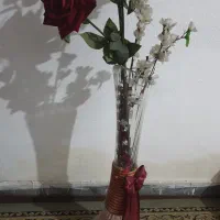 گلدان شیشه‌ای با گل مصنوعی|گل مصنوعی|کرج, حیدرآباد|دیوار