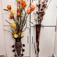 گل و گلدان تزئینی پذیرایی برنزی درحد نو سالم شیک