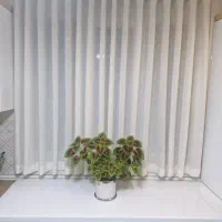 پرده ی مینیمال ۱۷۰ در ۱۵۰ در حد نو