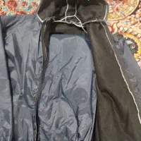 کاپشن بارونی ، بادگیر|لباس|تربت‌حیدریه, منظر|دیوار