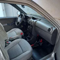 چندنفر کارگر ماهر و نیمه ماهر