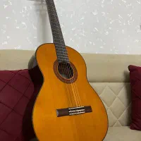 گیتار یاماها C70