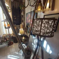 کنارسالنی سنجاقک|چراغ خواب و آباژور|اصفهان, مصلی|دیوار