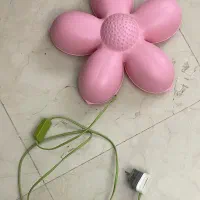 چراغ خواب صورتی طرح گل آیکیا