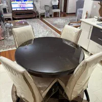 میز گرد ۴ نفره به همراه ۴صندلی با شیشه دودی