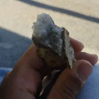 سنگ معدنی کوارتز و کلسیت