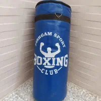 کیسه بوکس و دستکش بوکس