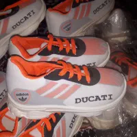 فروش فوری فوری تعدادی کفش