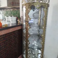 بوفع ویترینی برنجی|بوفه، ویترین، کنسول|قرچک, |دیوار