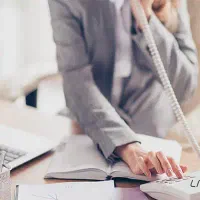 کارشناس فروش تلفنی
