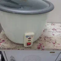 پلوپز  کیک پز۸نفره در حد نو میز اتو