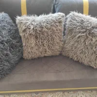 کوسن خز دار مبلی|رختخواب، بالش، پتو|شیراز, آبیاری|دیوار