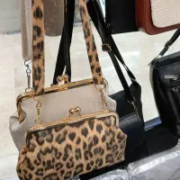 کیف همه مدل حراج ۲۵۰