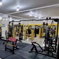 ملک 200 متری جهت باشگاه. انبار ...