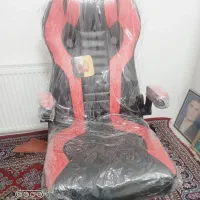 یک عدد صندلی در حد نو