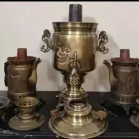 سماور زغالی برنجی ۶لیتری و دو عدد کتری شکاری برنجی