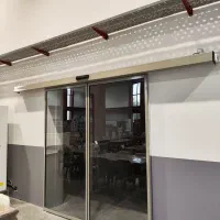 نصب و تعمیرات درب اتوماتیک شیشه ای