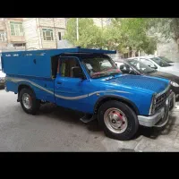 راننده نیسان آبی