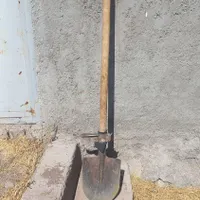 بیل برای باغبانی بیل زدن