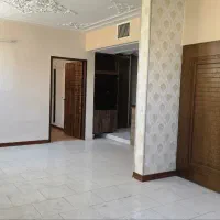 90متراپارتمان‌تمیز‌/چندقدمی‌خیابان‌بزرگمهر/تکواحدی
