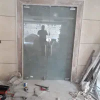 تهیه نصب وتعمیر انواع شیشه سکوریت وپنجره یوپی وی س