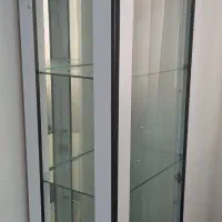 مبل ۴ نفره و ویترین سفید|مبلمان خانگی و میز عسلی|صومعهسرا, |دیوار