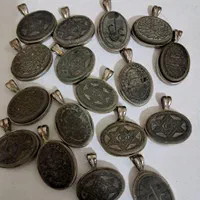 آویز یشم خطی