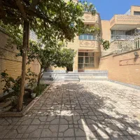 ۱۷۰ متر منزل مسکونی/قیمت ویژه/فوری (خوش نقشه)