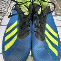 کتونی فوتسال سالنی سایز 43