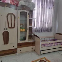 تخت و کمد