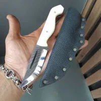 چاقو ساخته شده از سوهان سوئدی، دسته استخوان
