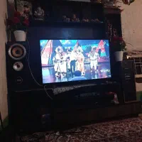 میز تلوزیون چوبی تمیز