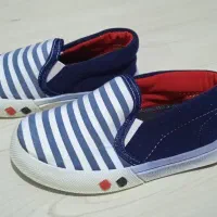 کفش اسپرت بچه گانه