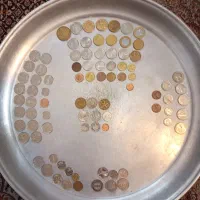 ۱۳۲ سکه های خارجی و ۷۲ سکه های ایرانی