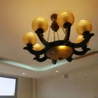 لوستر رومی|لوستر و چراغ آویز|اصفهان, کوی ولی عصر|دیوار