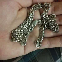 یک عدد گردنبند
