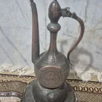 آفتابه لگن مسی قدیمی|کلکسیون اشیاء عتیقه|زابل, |دیوار