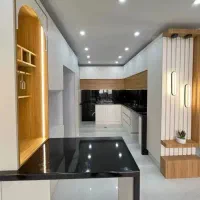 آپارتمان۸۲متر/خوش نقشه/پول لازم غرق نور/خاص