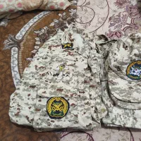 یه دست لباس نظامی یه شلوار ۳ لباس نظامی