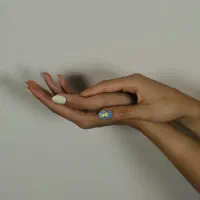 ترمیم / کاشت گریم / لمینت / ژلیش /مانیکور