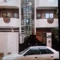 رهن یک واحد تک خواب از ساختمان سه واحده