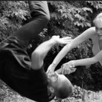 آموزش دفاع شخصی بانوان